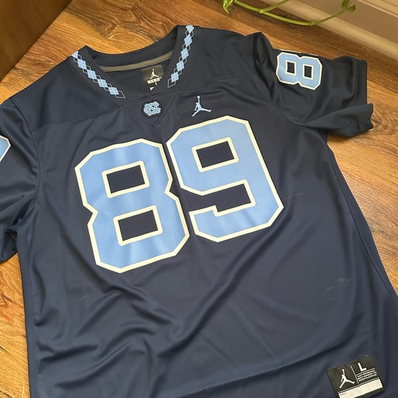 Jordan Men's Dark Blue Jersey with Light Blue Accents - Picture 5 of 7